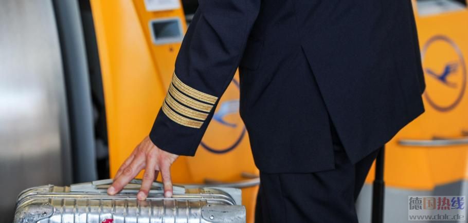 Lufthansa-Pilot.jpg