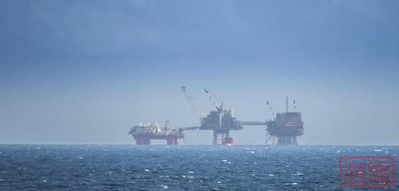 North-Sea-Oil-Rig.jpeg