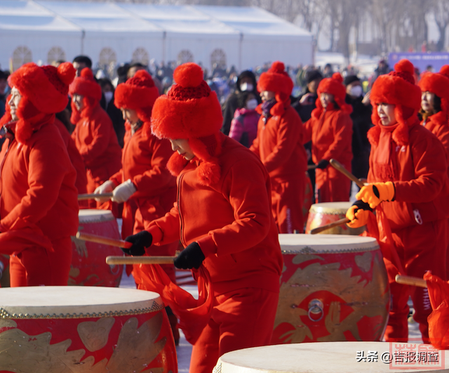 这个活动热闹非凡！2022-2023中国·吉林市冰上龙舟赛在江滨公园举行-2.jpg