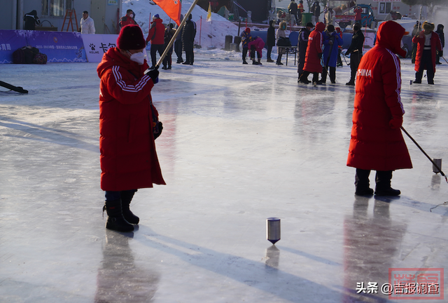 这个活动热闹非凡！2022-2023中国·吉林市冰上龙舟赛在江滨公园举行-6.jpg