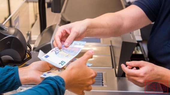 2006465-kasse-geld-bezahlung-zwanzig-euro-44fe.jpg