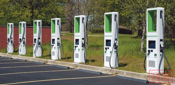 Reflex-Verlag_Mobilitaet-neu-denken_Stromtankstelle.jpg