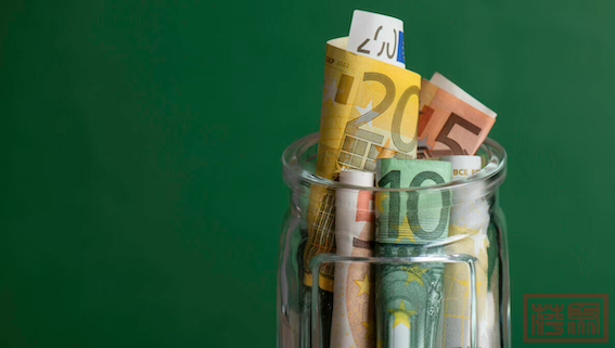 geldspenden-1188-672-article-intro-hero-2160 Kopie.png