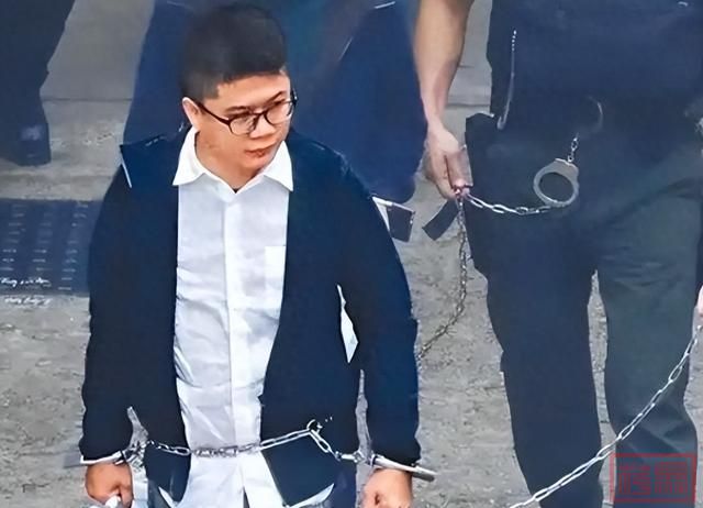 香港空姐离奇失踪，被父亲发现倒挂在家中衣柜，警方悬赏30万追凶-1.jpg