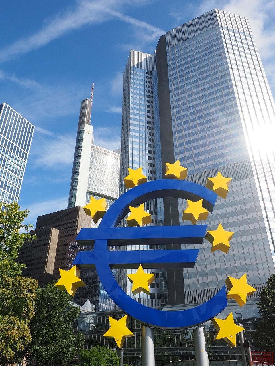 euro-tower-2867928_1280.jpg