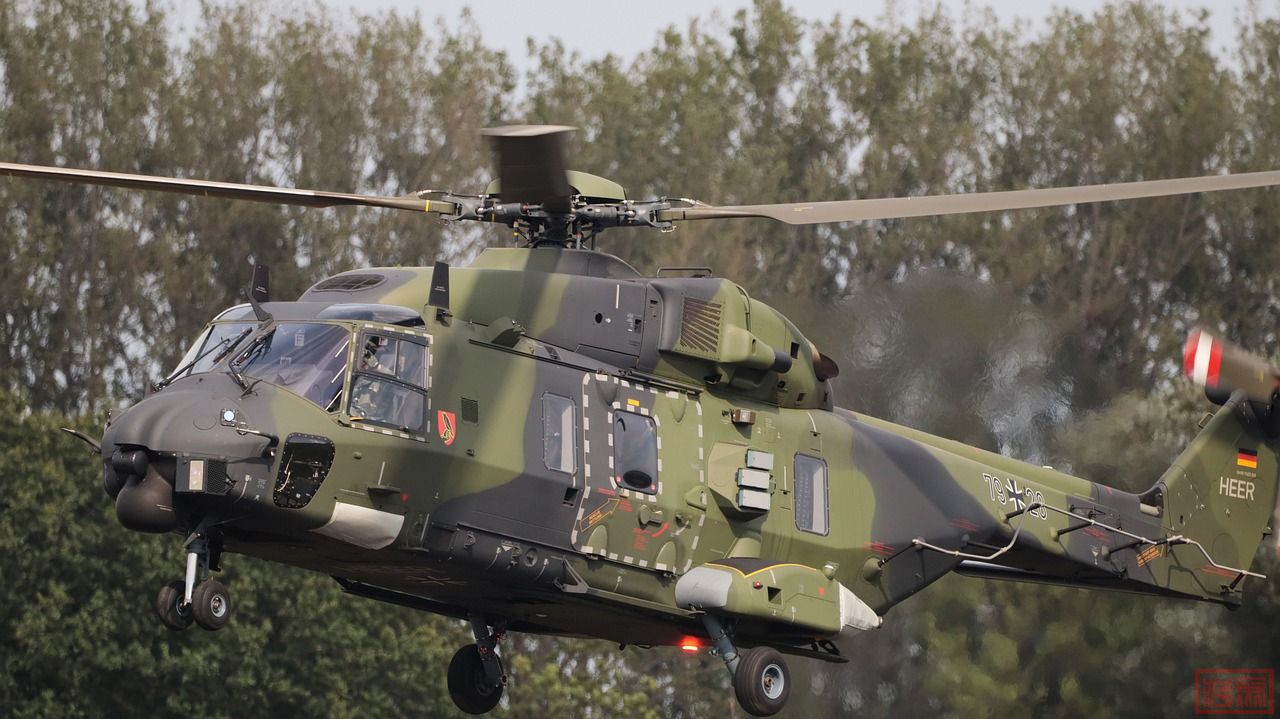 helicopter-4473390_1280.jpg