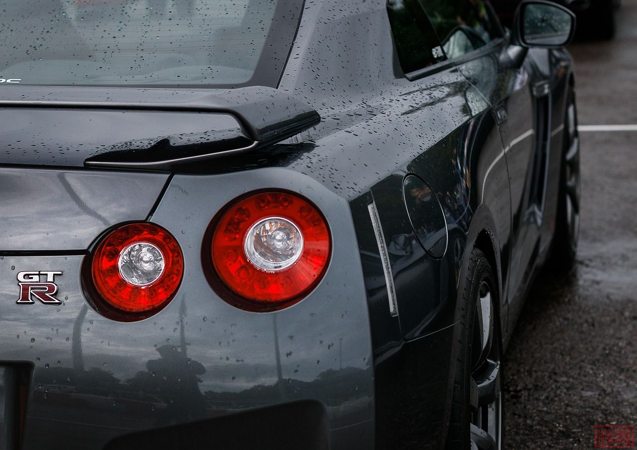 nissan-gtr-2975651_1280.jpg
