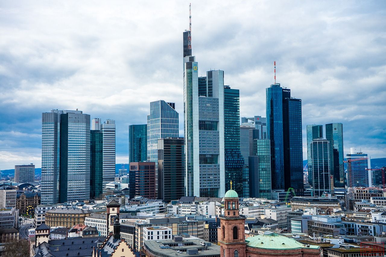 frankfurt-4927664_1280.jpg