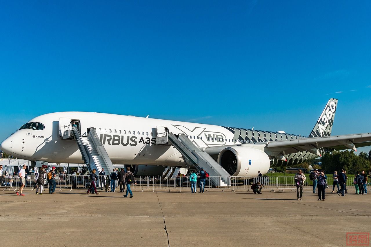 a350-4505091_1280.jpg