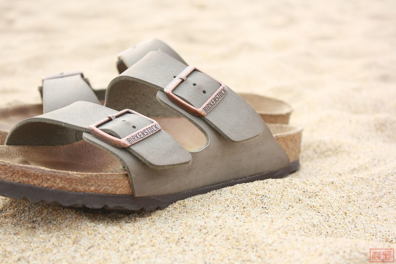 beach-1057766_1280.jpg