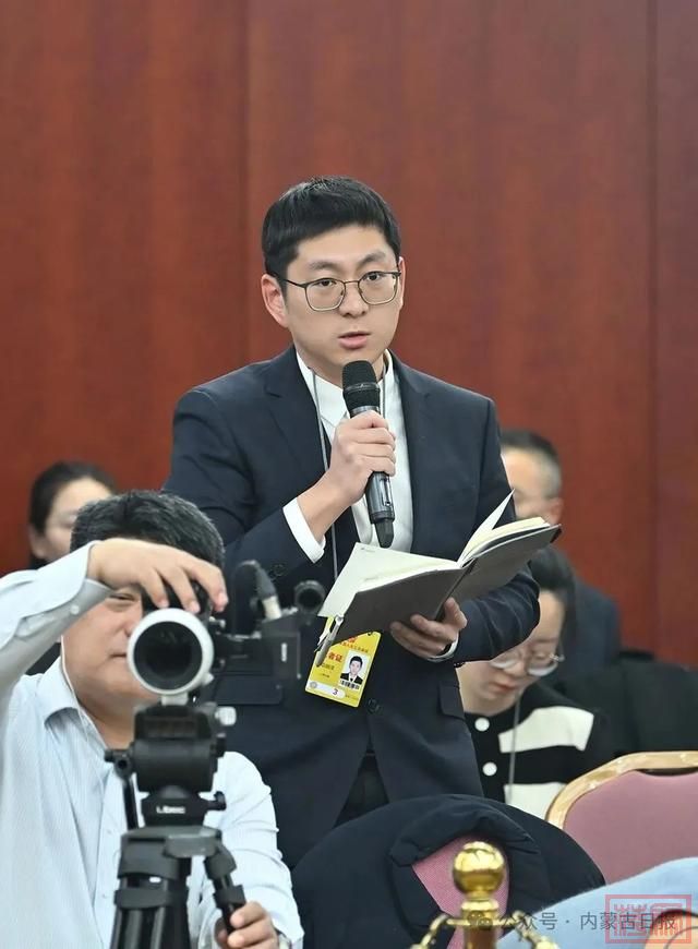 聚焦两会 | 内蒙古“新三样”出圈：绿能、绿品、绿算供应全国-4.jpg