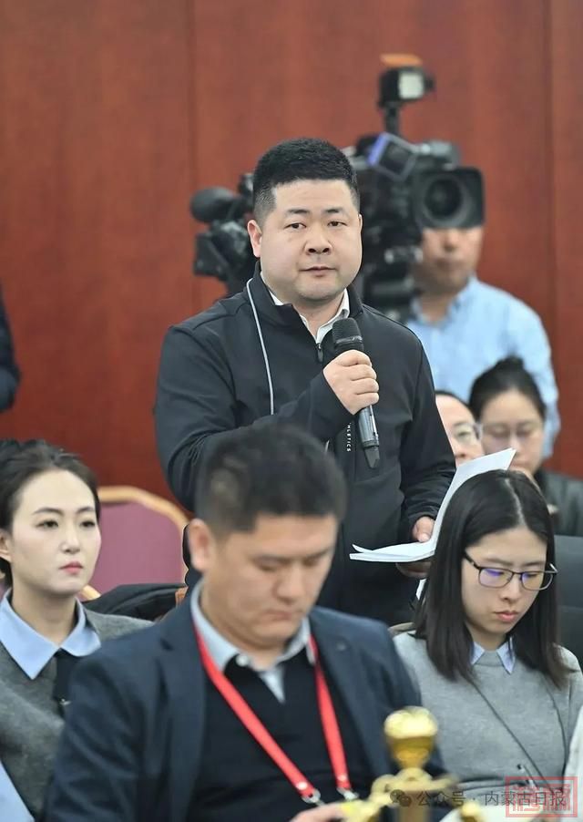 聚焦两会 | 内蒙古“新三样”出圈：绿能、绿品、绿算供应全国-5.jpg