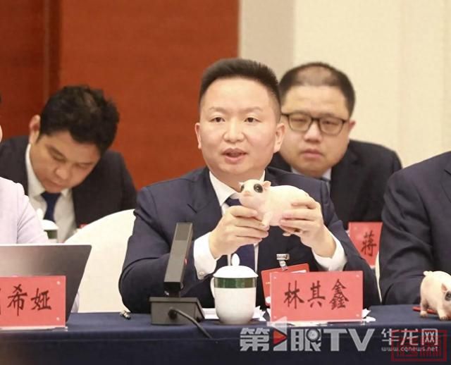 重庆瞭望｜两会热搜看见新重庆活力-1.jpg