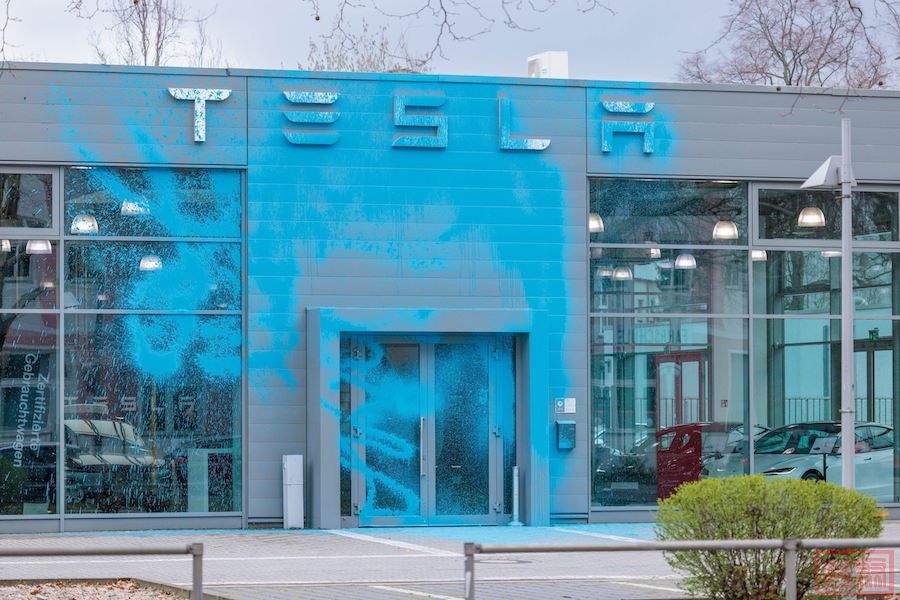 tesla.jpg