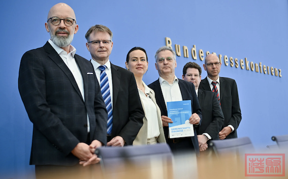 Bildschirmfoto 2025-04-10 um 16.23.45.png